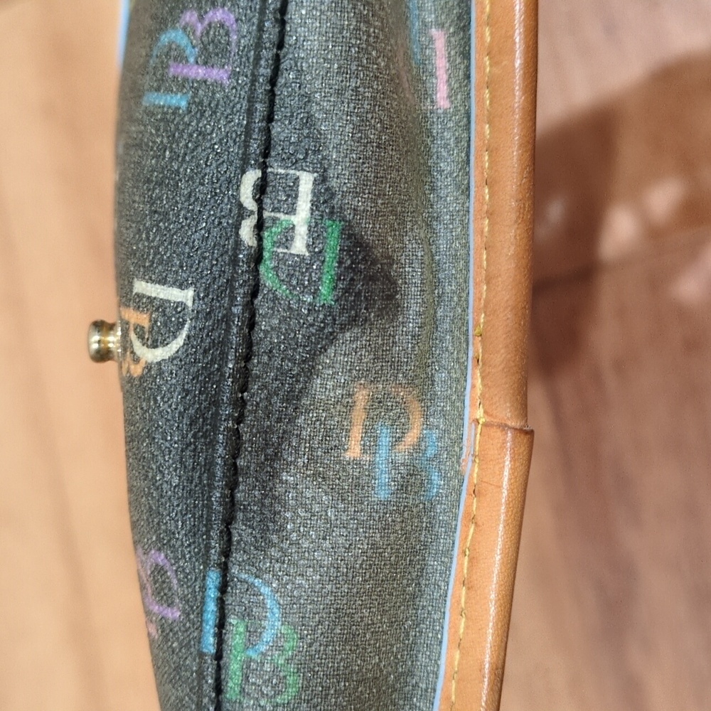 Dooney & Bourke Vintage Black Rainbow Signaturw Monogram Clutch Wallet CALLOUTS - Picture 14 of 14